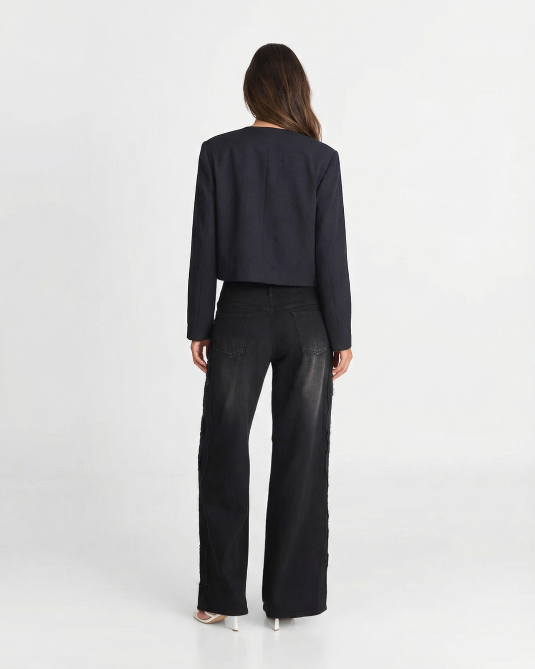 Saubere Damen-Cropped-Jacke mit kragenlosem Design und Knopfverschluss
