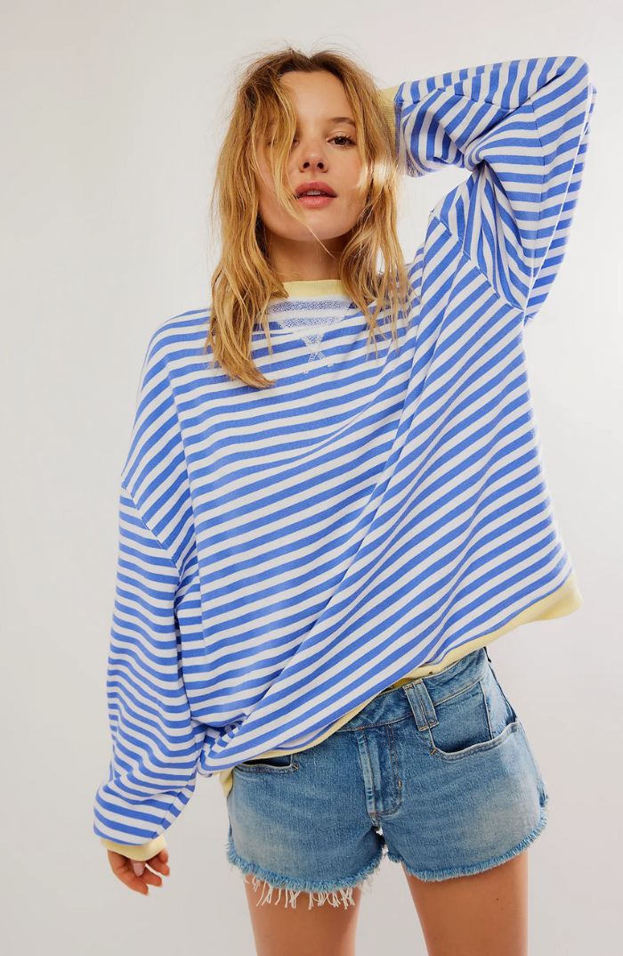 Sweat-shirt oversize rayé avec empiècements contrastants et épaules tombantes