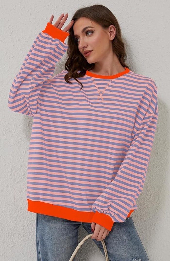 Sweat-shirt oversize rayé avec empiècements contrastants et épaules tombantes