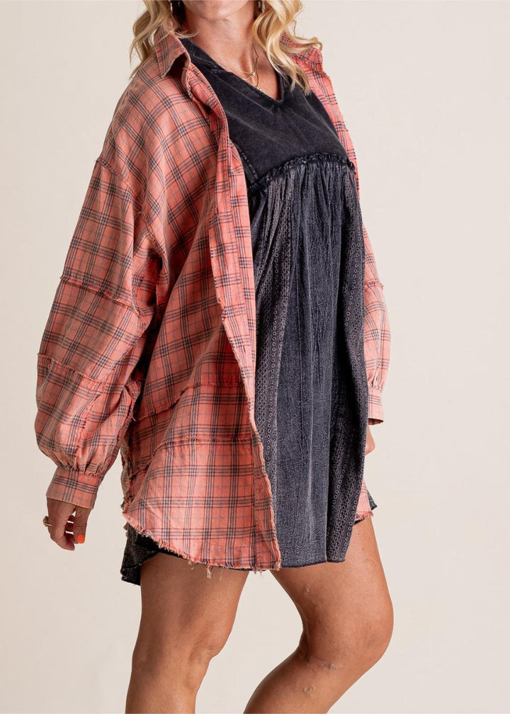 Raw Edge Übergröße Hemdjacke – Gewaschenes Flanell-Layer mit Taschen