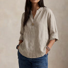 Chemise ample en lin avec encolure en V et un bouton