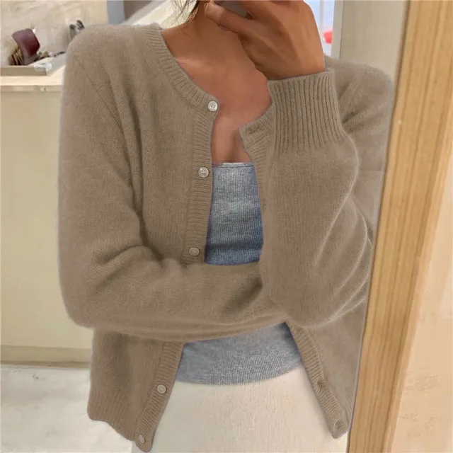 Weicher Strick-Cardigan mit Knopfverschluss und Rundhalsausschnitt