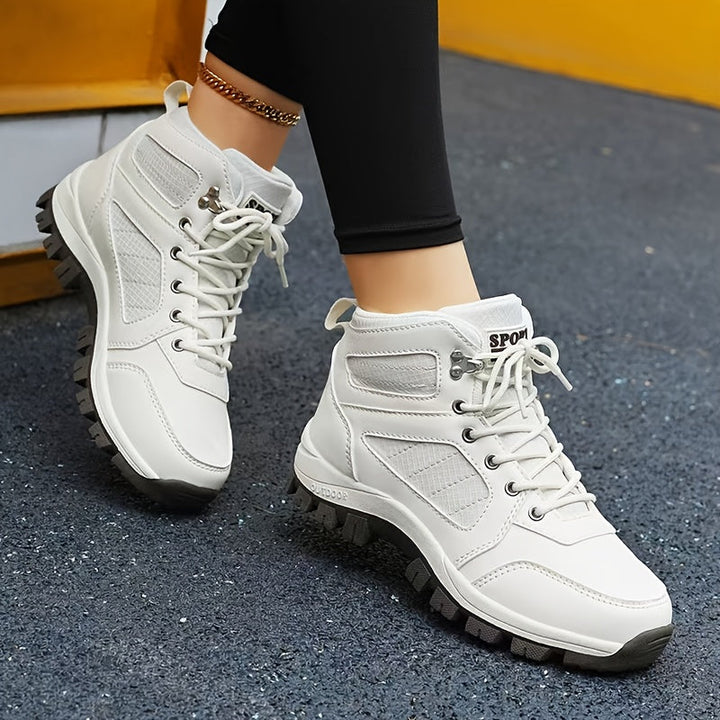 Damen Outdoor-Stiefeletten mit Schnürung &amp; robuster Sohle in Weiß