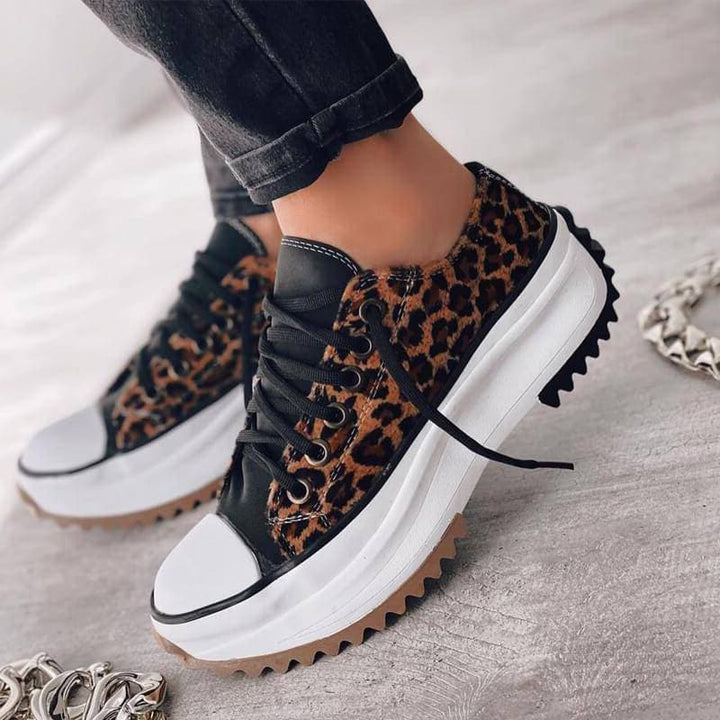 Himmelhohe Sneakers