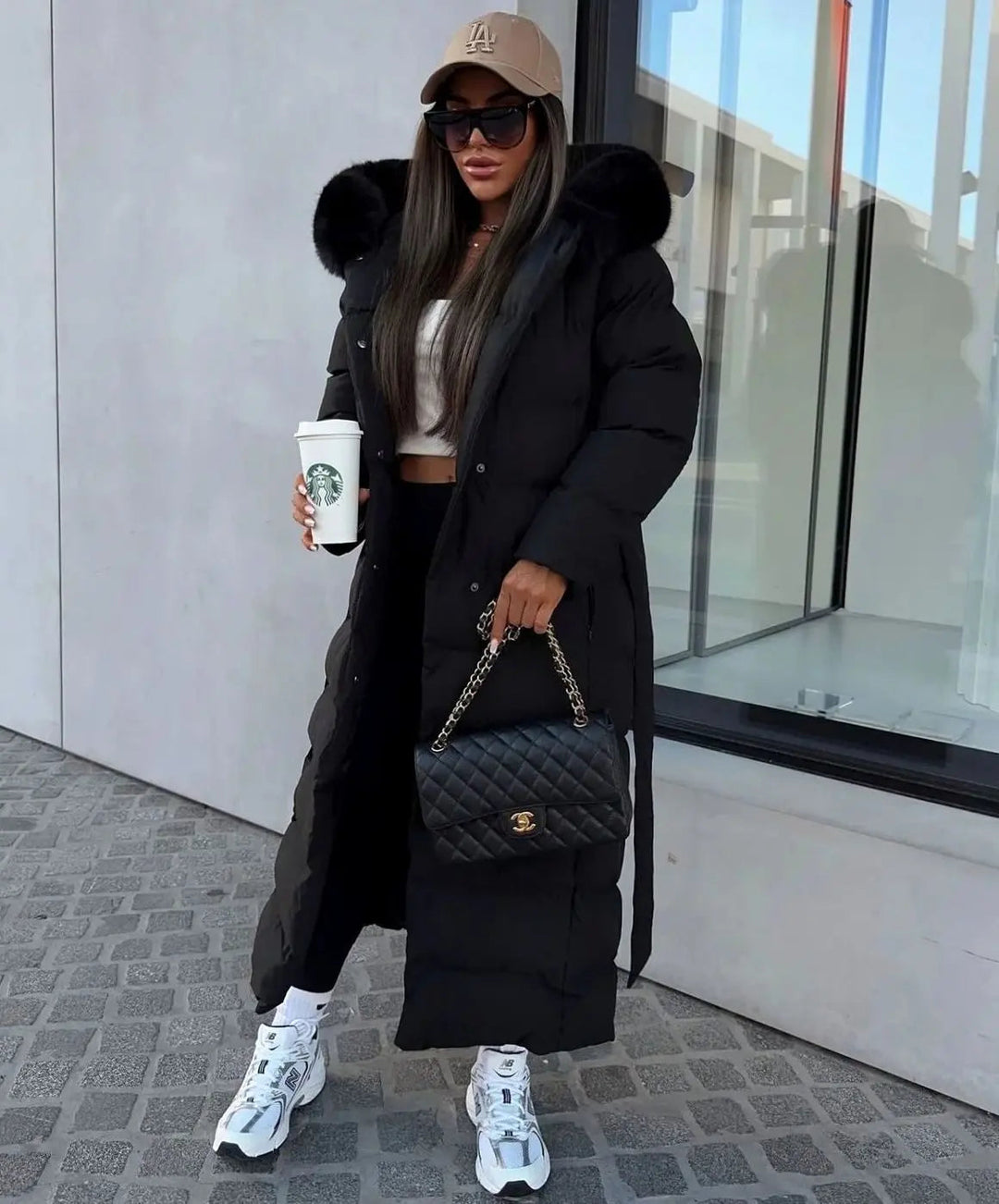 Aria | Damen Lange Gürtel Pufferjacke mit Fellkapuze